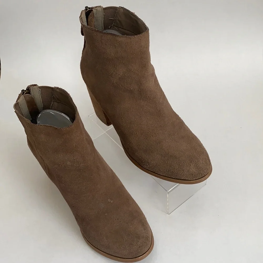 Urban Outfitters Suede‎ Stacked Heel Ankle Boots